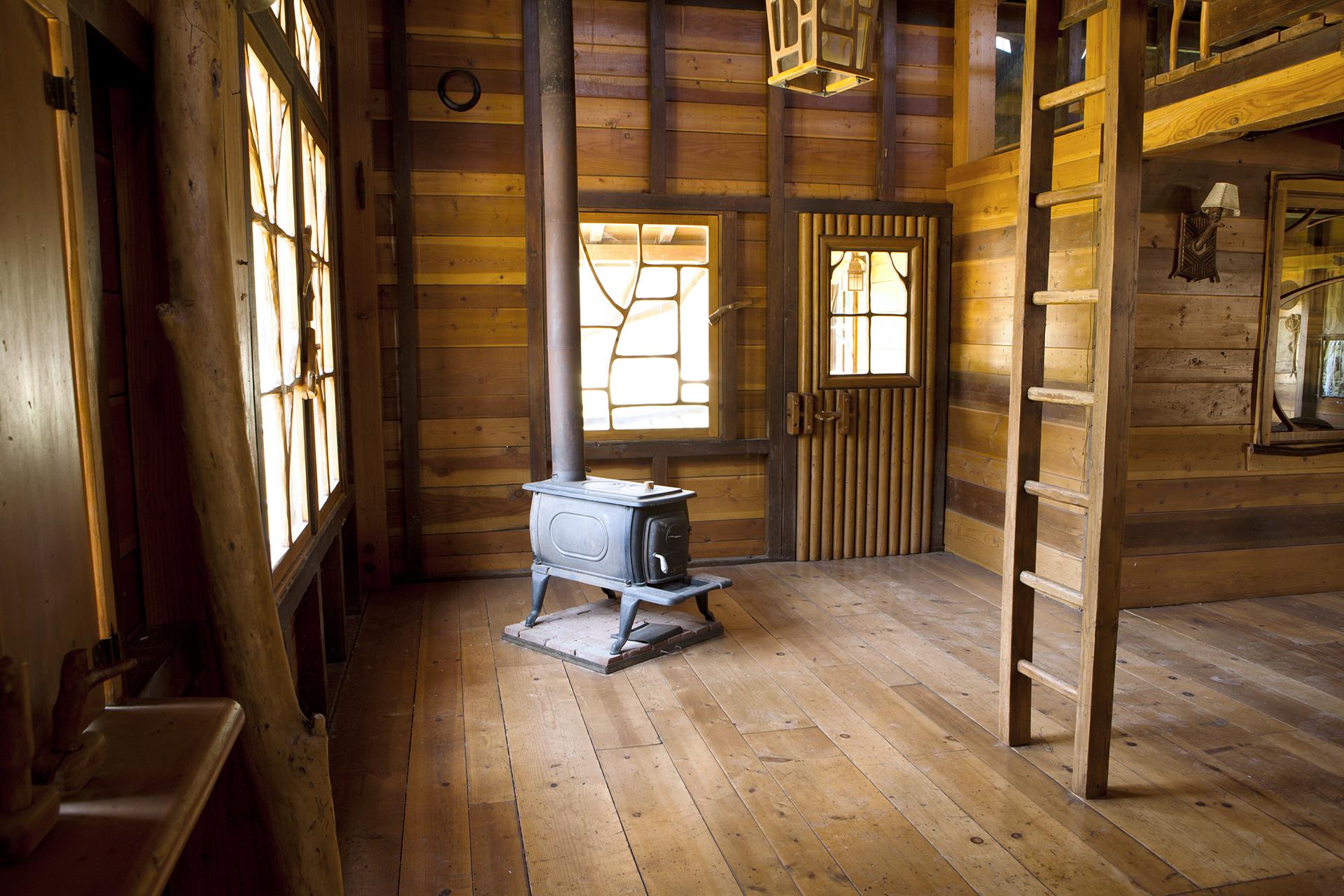 Golden Oak Hall - Practical Interior